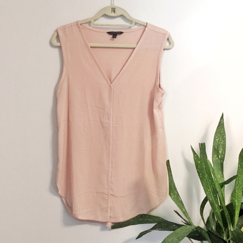 Banana Republic Rose-colored tank